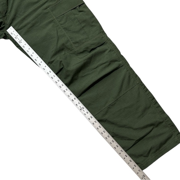 Men's Green Cargo Pants - Picture 5 of 9